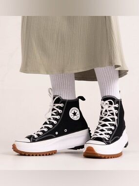 Converse Run Star Hike Platform Sneaker - Black / White / Gum size 5.5 36
